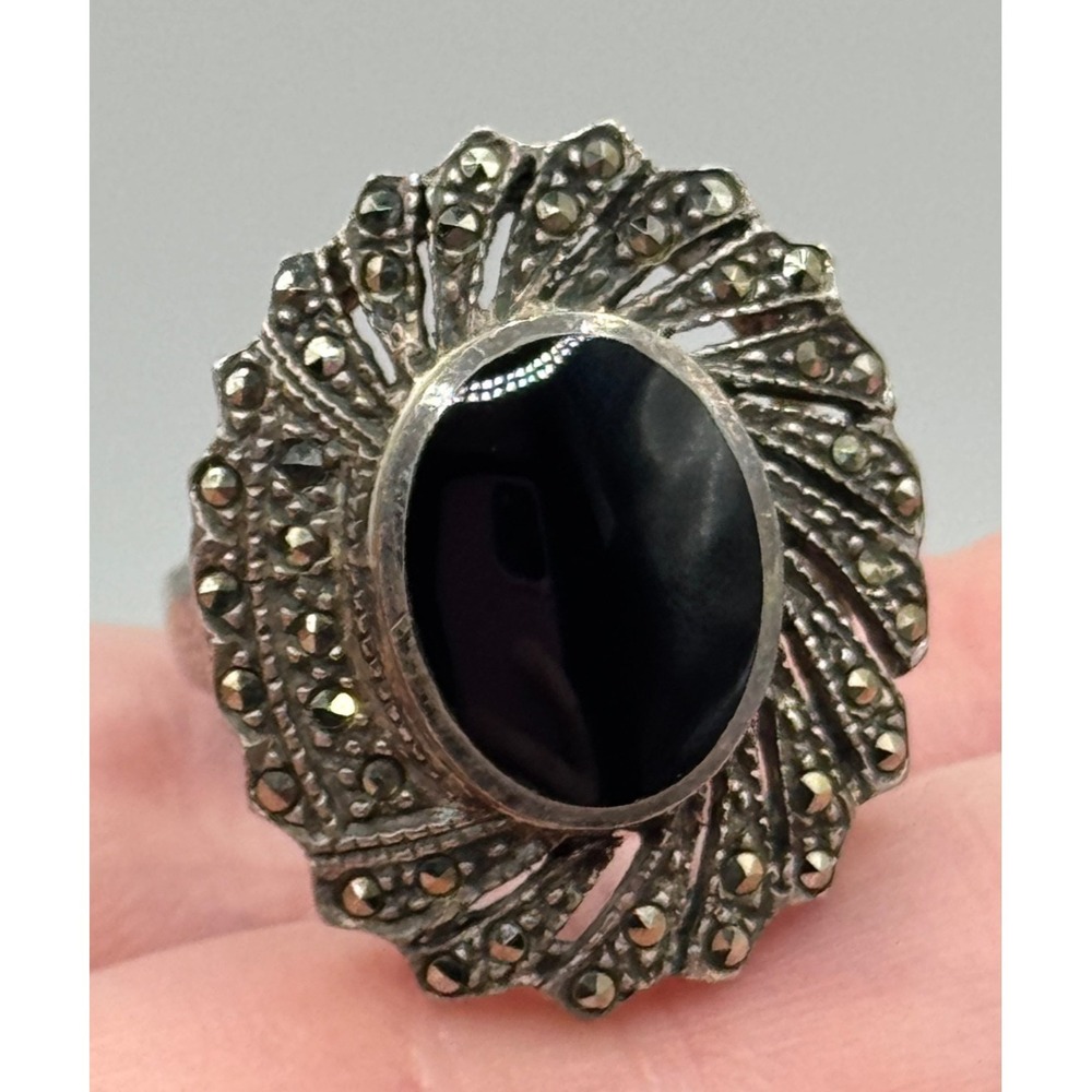 Sterling‎ Silver Onyx Marcasite Oval Ring Size 8